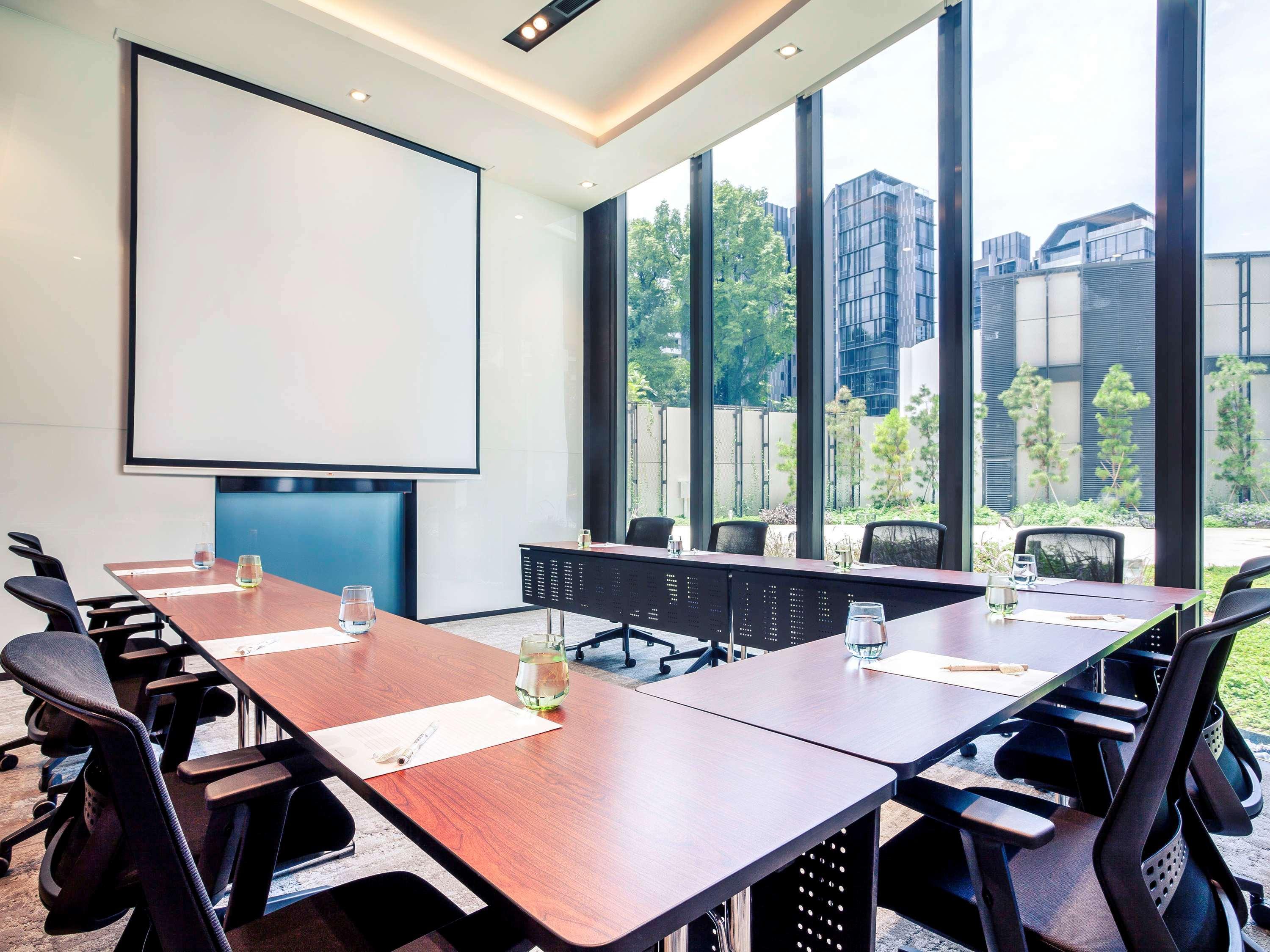 Mercure Singapore On Stevens Екстериор снимка